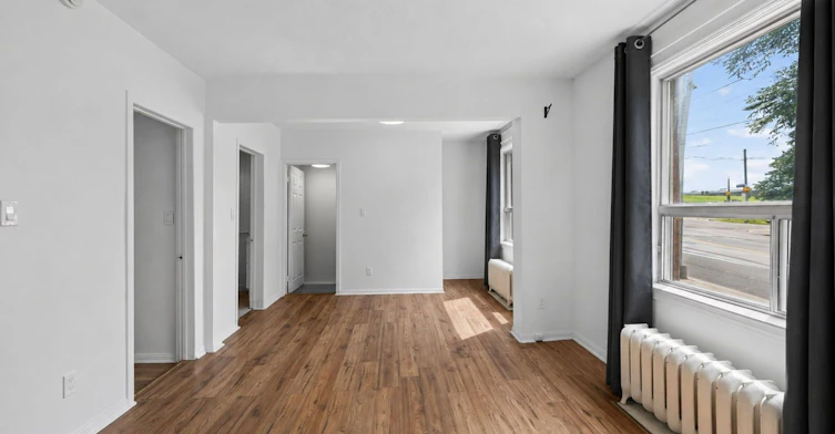 3-2360 Queen Street E, Toronto, ON, M4E 1H3 - 5