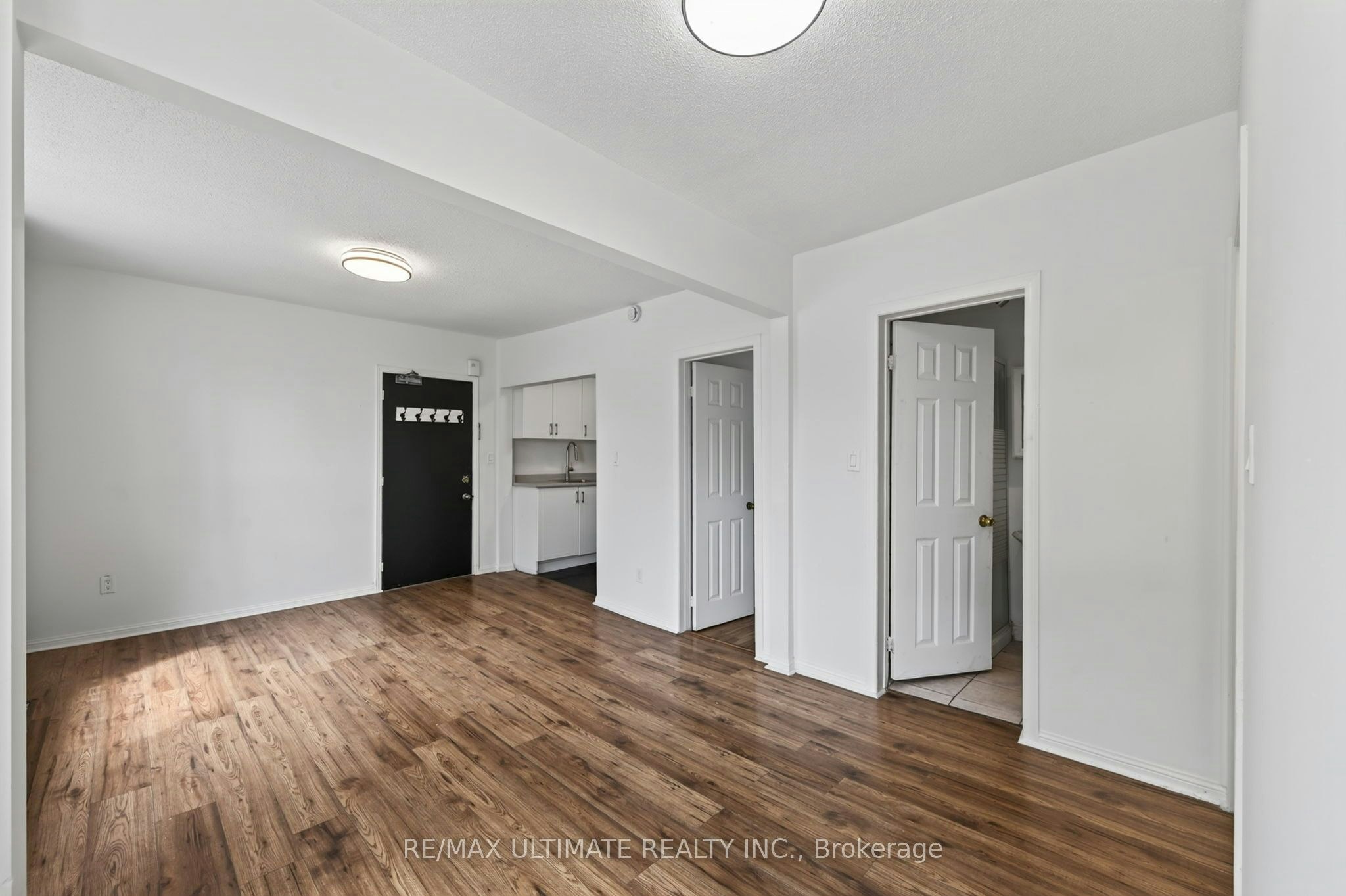 3-2360 Queen Street E, Toronto, ON, M4E 1H3 - 6