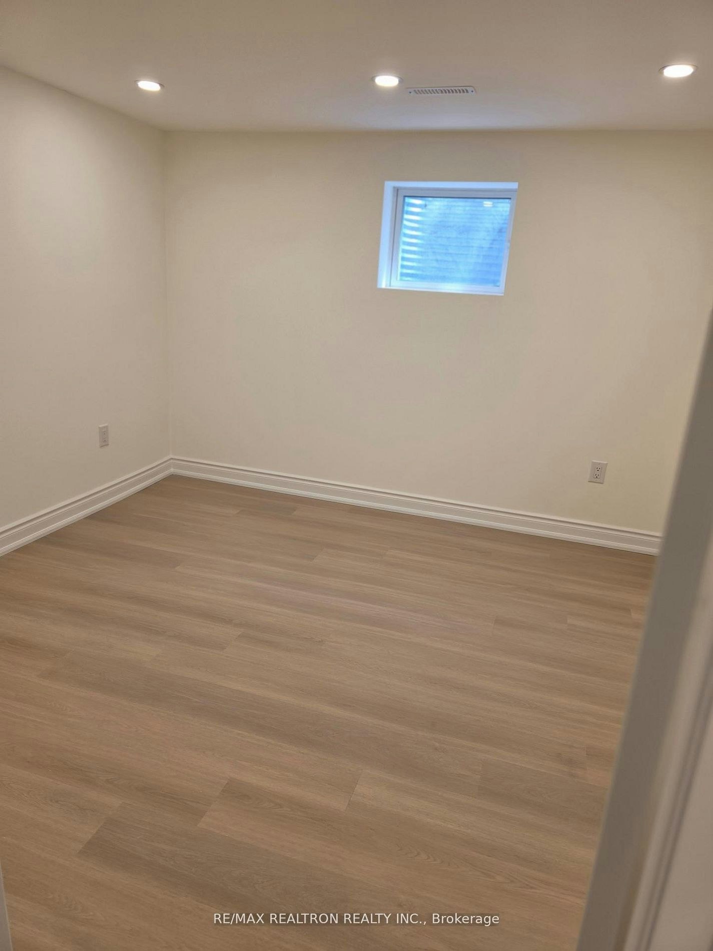 Full Bsmnt-15 Pipers Green Avenue, Toronto, ON, M1S 3J9 - 10