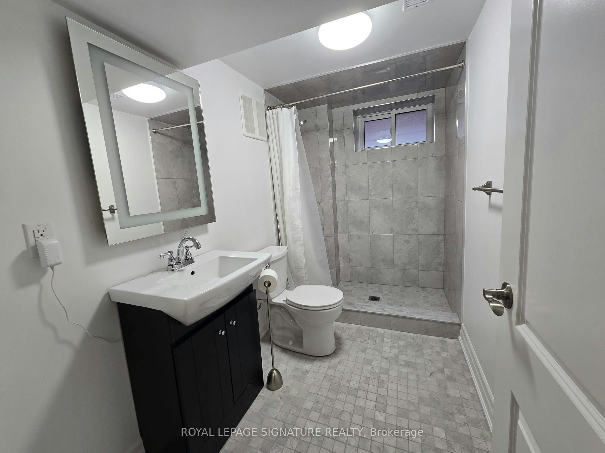 Lower-141 Phillip Avenue, Toronto, ON, M1N 3R6 - 15