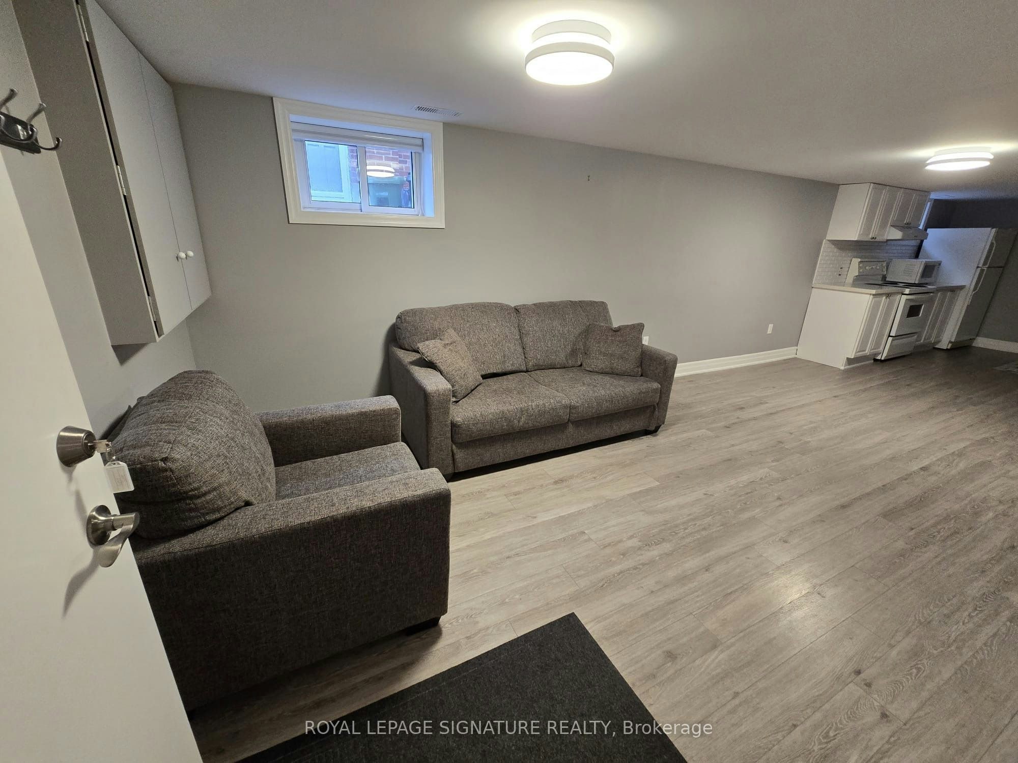 Lower-141 Phillip Avenue, Toronto, ON, M1N 3R6 - 6