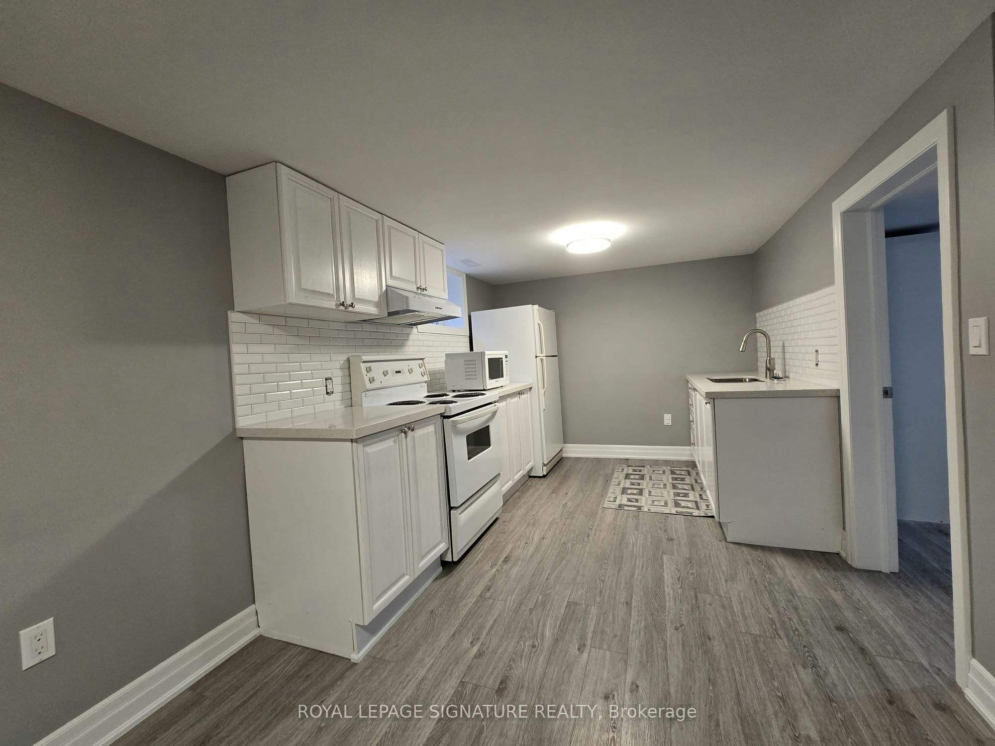 Lower-141 Phillip Avenue, Toronto, ON, M1N 3R6 - 9