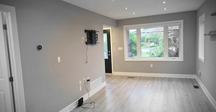 Upper-141 Phillip Avenue, Toronto, ON, M1N 3R6 - 4