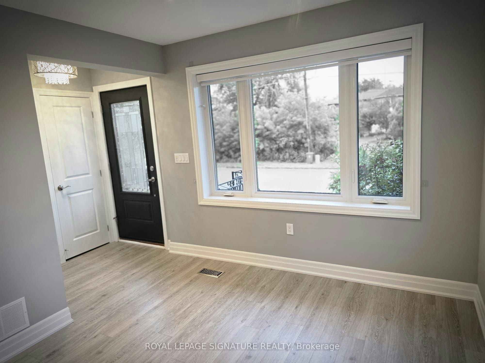 Upper-141 Phillip Avenue, Toronto, ON, M1N 3R6 - 3