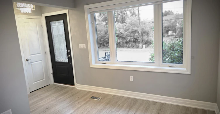 Upper-141 Phillip Avenue, Toronto, ON, M1N 3R6 - 3