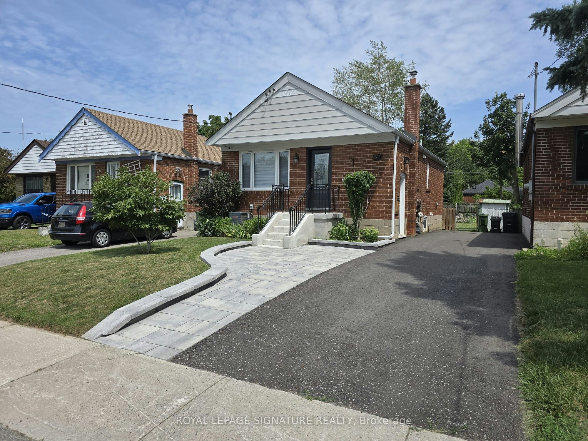 Upper-141 Phillip Avenue, Toronto, ON, M1N 3R6