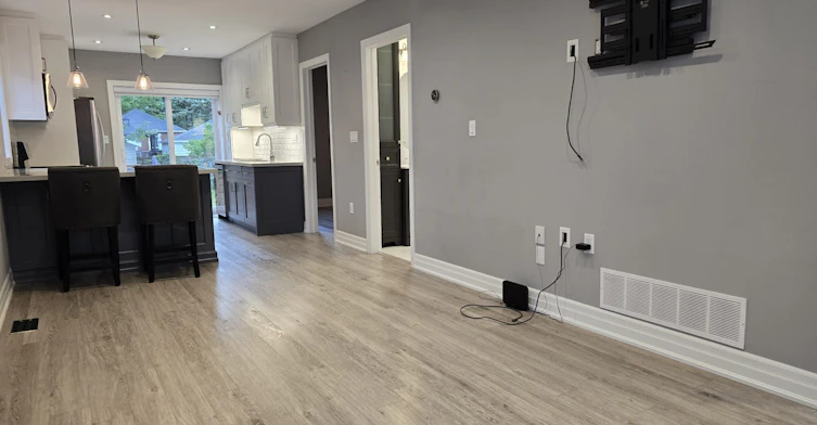 Upper-141 Phillip Avenue, Toronto, ON, M1N 3R6 - 6