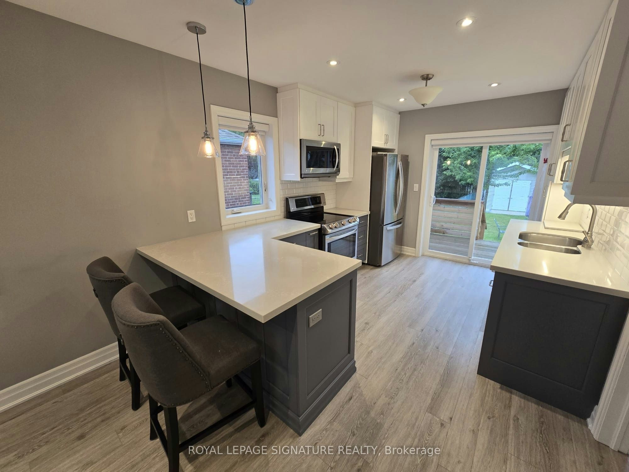 Upper-141 Phillip Avenue, Toronto, ON, M1N 3R6 - 11