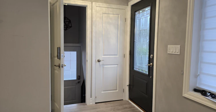 Upper-141 Phillip Avenue, Toronto, ON, M1N 3R6 - 2