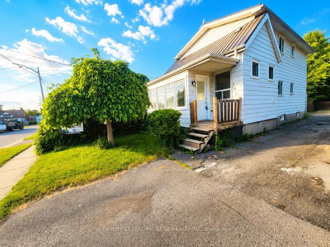 751 Gifford Street, Oshawa, ON, L1H 4W1