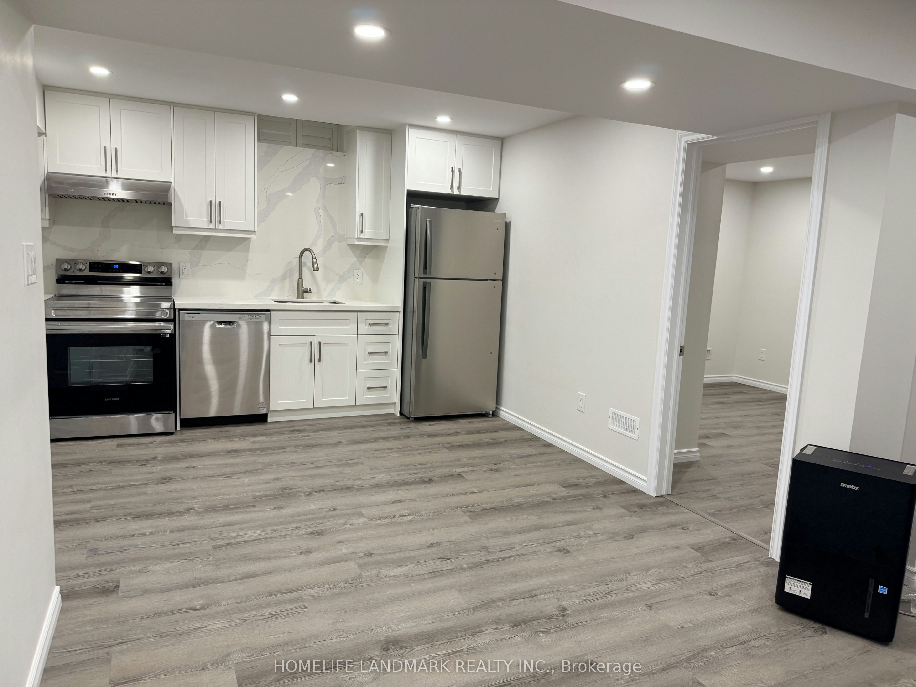 2313 Secreto Drive, Oshawa, ON, L1H 7K4 - 8