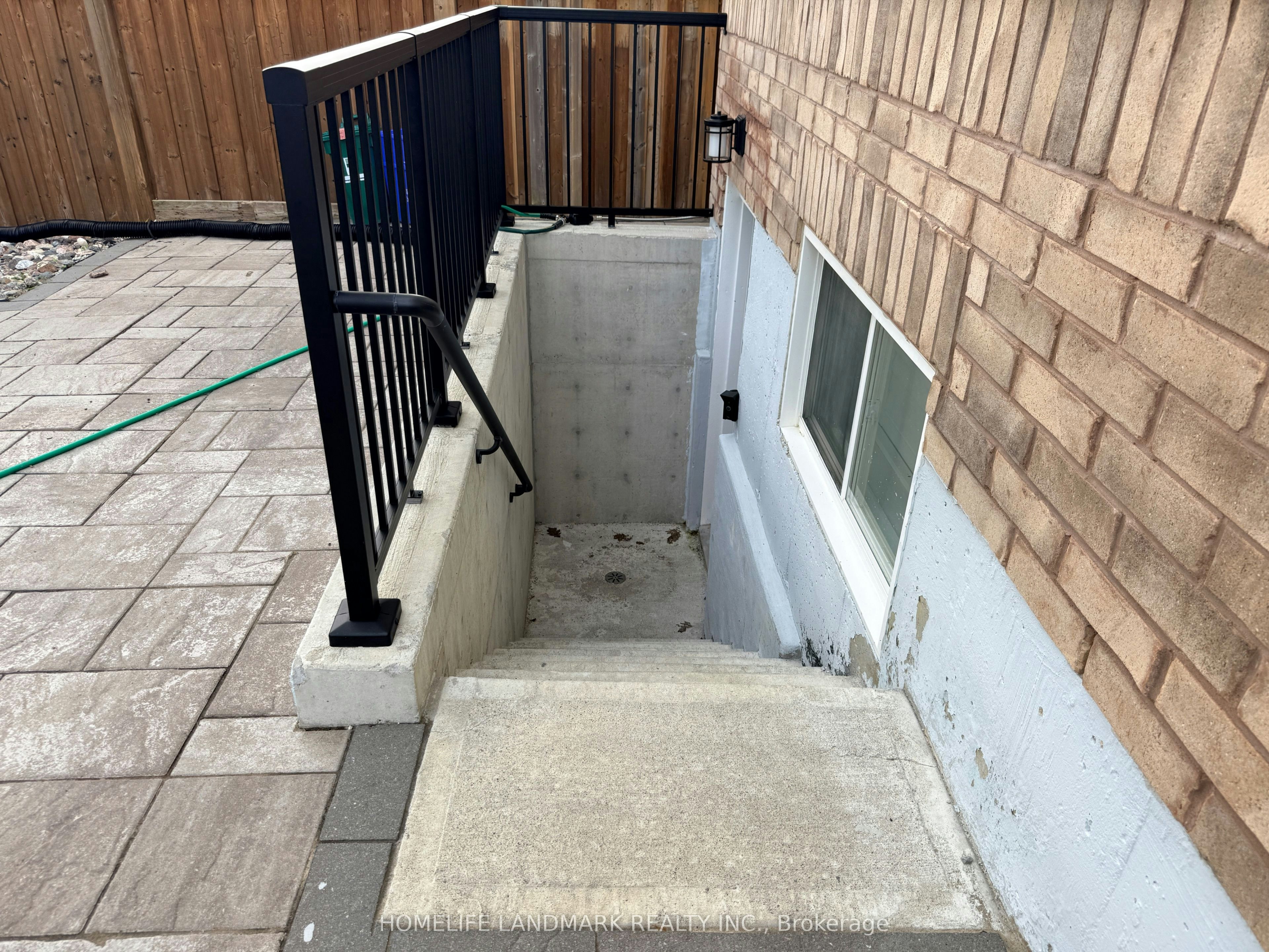 2313 Secreto Drive, Oshawa, ON, L1H 7K4 - 2