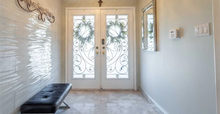843 Corbett's Road, Oshawa, ON, L1K 1Z2 - 2