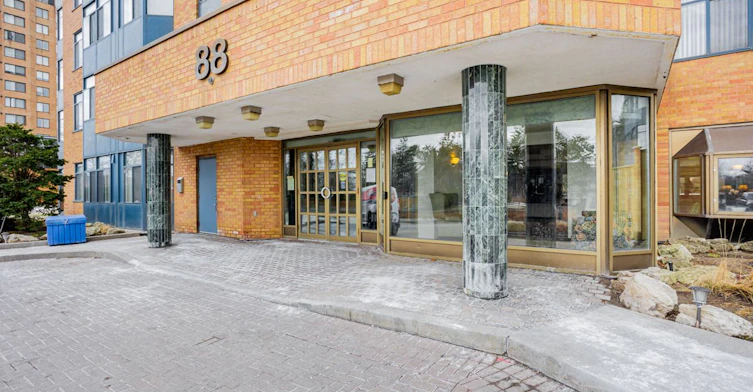 406-88 Alton Towers Circle, Toronto, ON, M1V 5C5 - 2