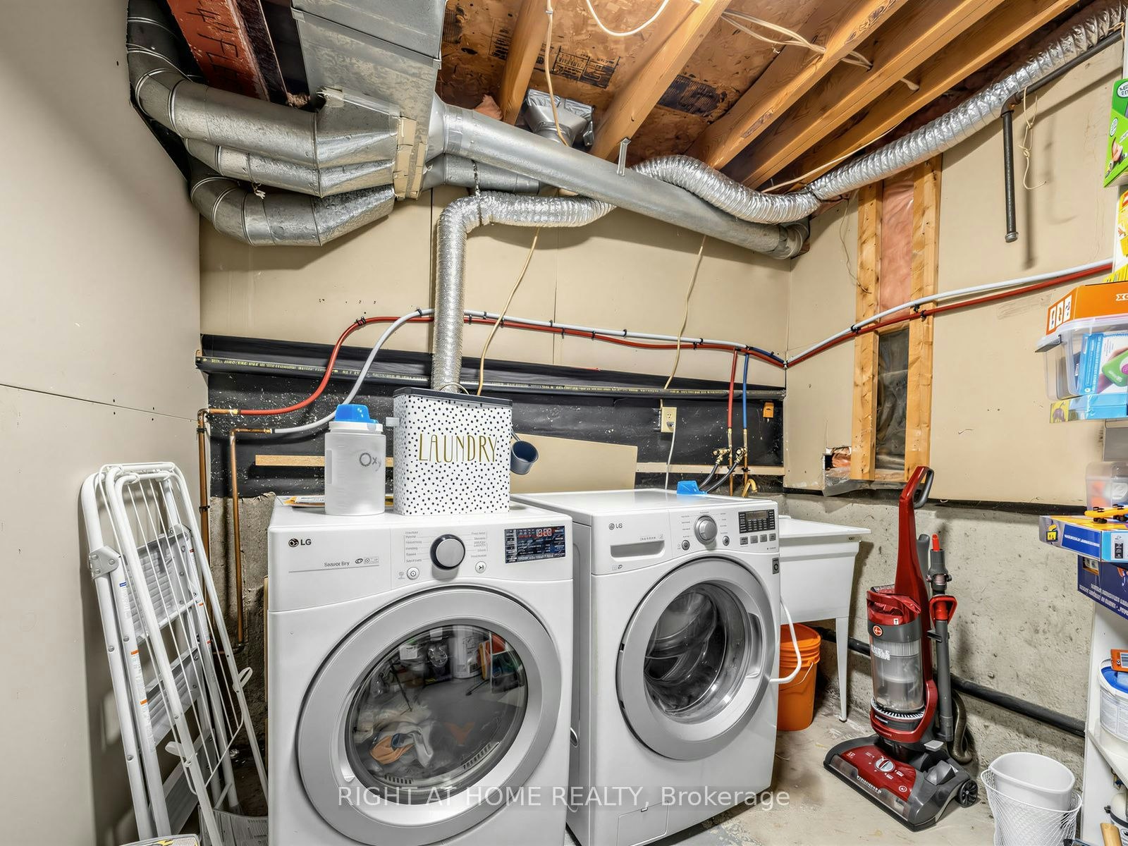 1663 Tawnberry Street, Pickering, ON, L1X 2C4 - 30