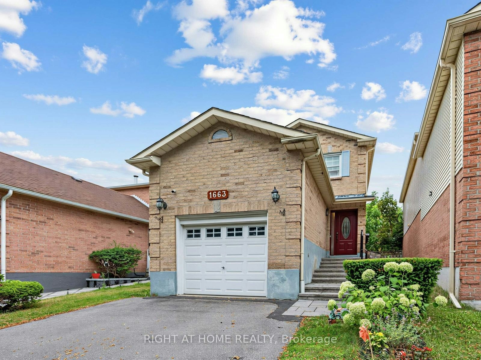 1663 Tawnberry Street, Pickering, ON, L1X 2C4 - 4