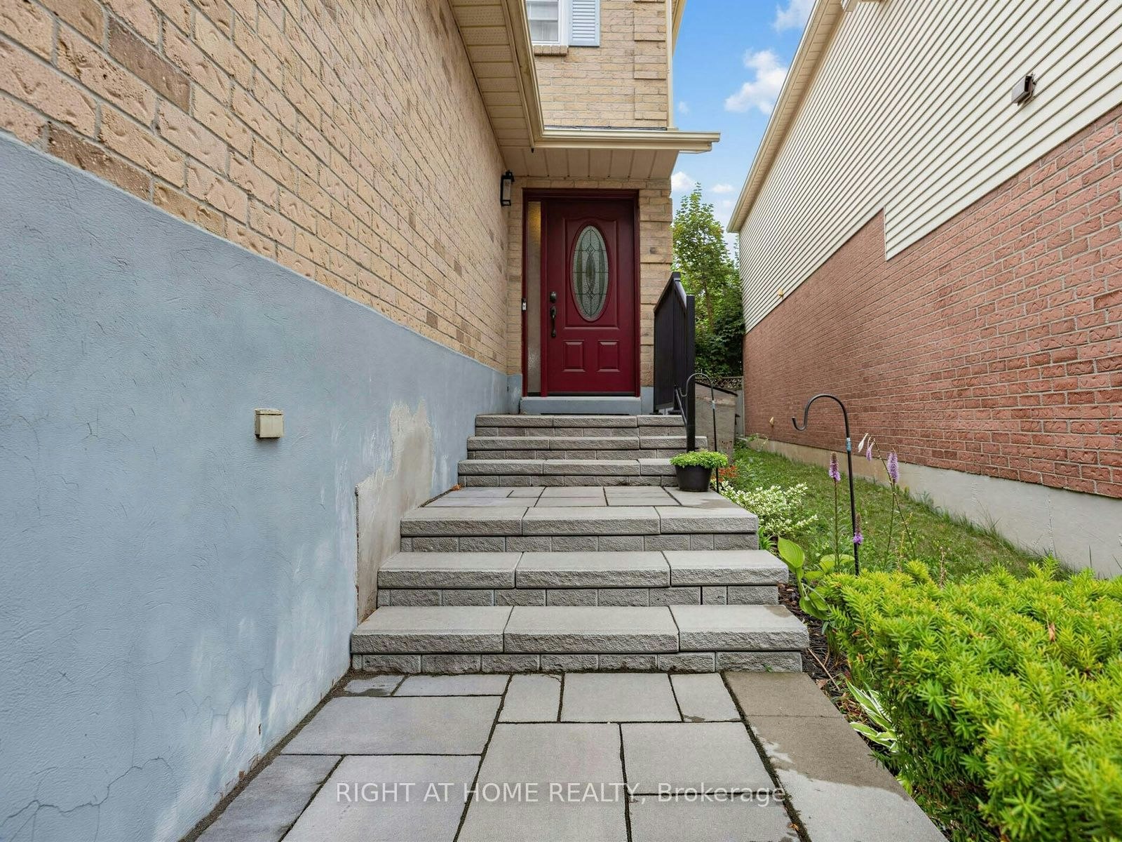 1663 Tawnberry Street, Pickering, ON, L1X 2C4 - 5