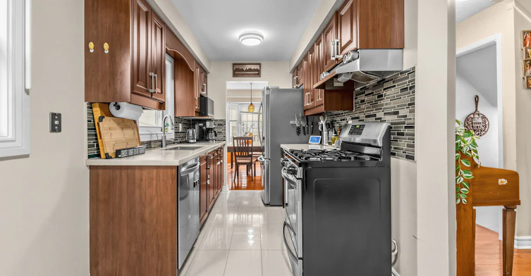 1663 Tawnberry Street, Pickering, ON, L1X 2C4 - 10