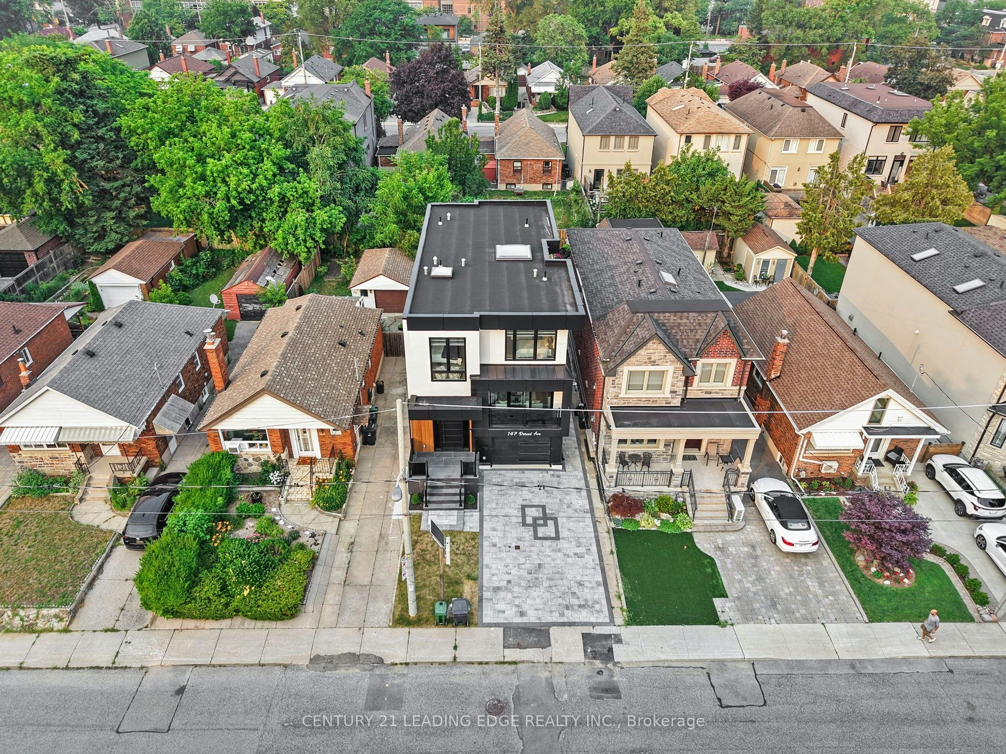 147 Durant Avenue, Toronto, ON, M4J 4W4