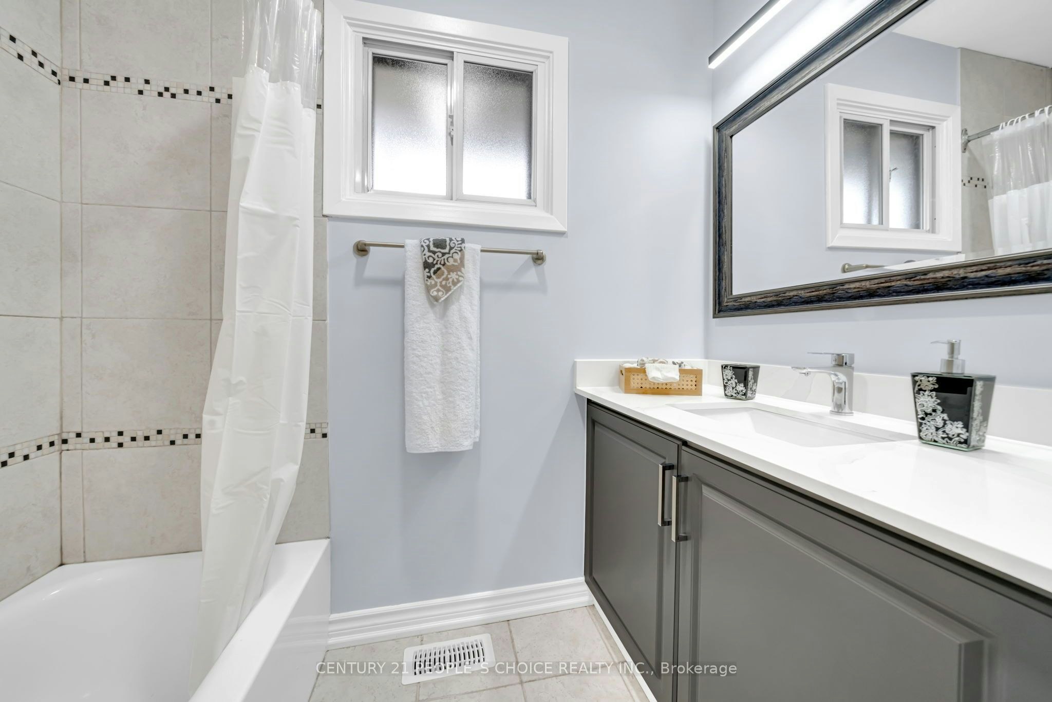 586 Central Park Boulevard N, Oshawa, ON, L1G 6A4 - 12