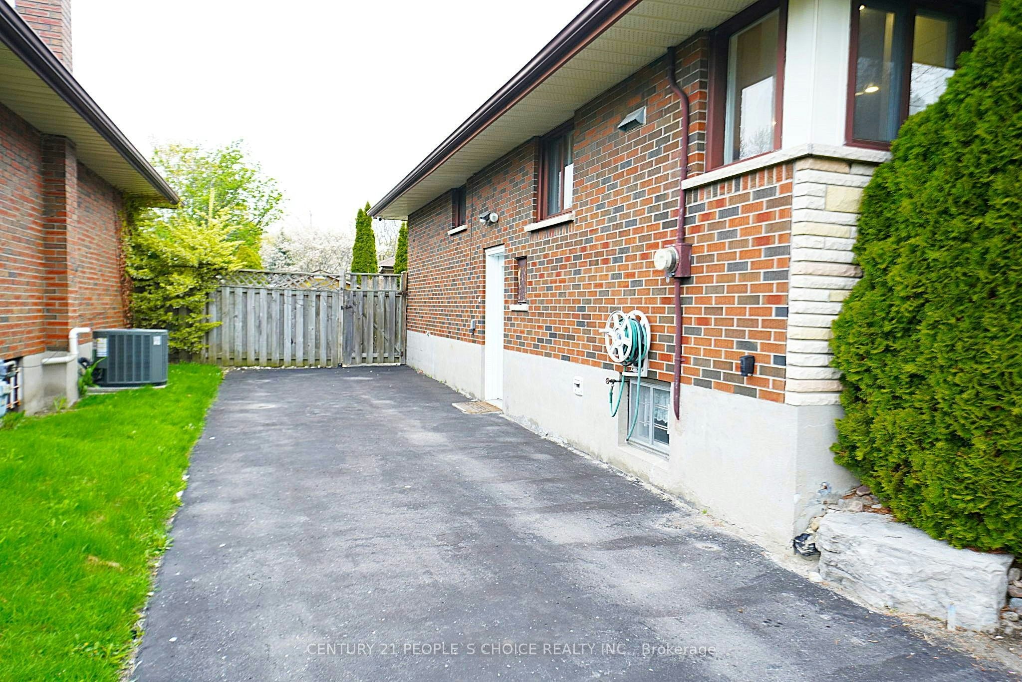 586 Central Park Boulevard N, Oshawa, ON, L1G 6A4 - 28