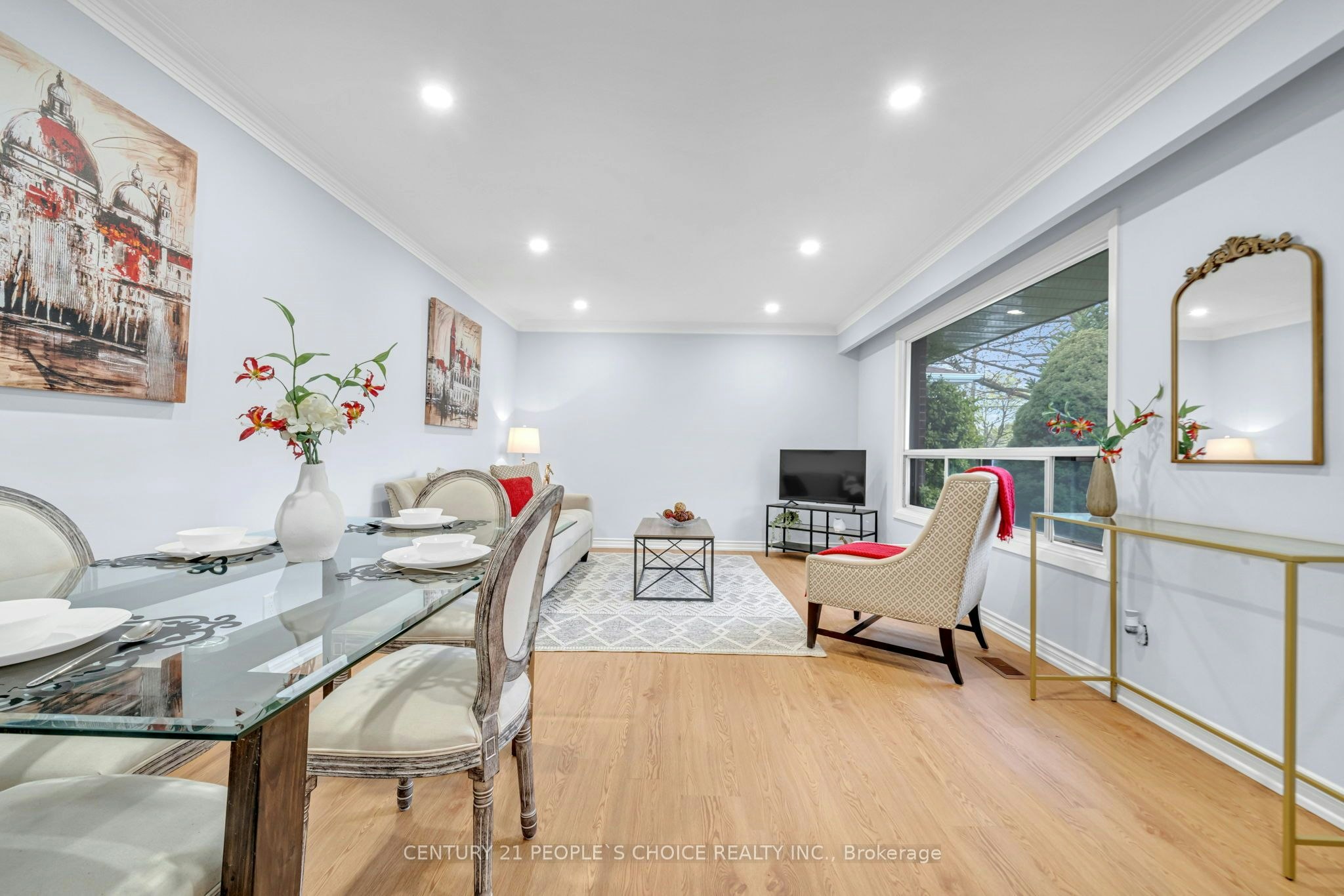 586 Central Park Boulevard N, Oshawa, ON, L1G 6A4 - 2