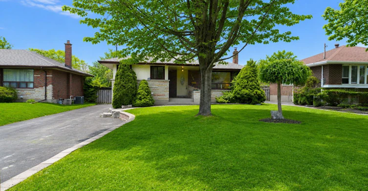 586 Central Park Boulevard N, Oshawa, ON, L1G 6A4