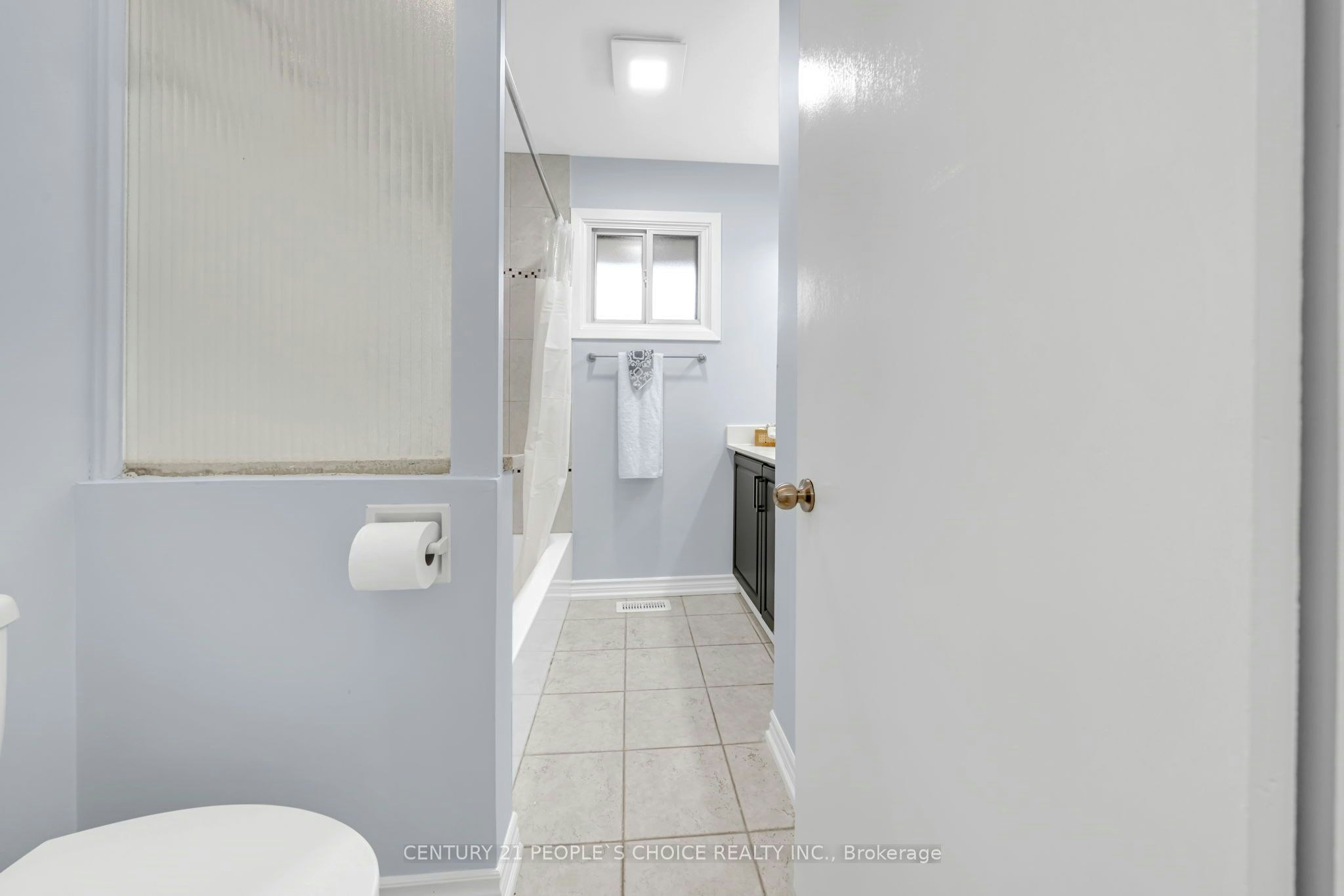 586 Central Park Boulevard N, Oshawa, ON, L1G 6A4 - 11
