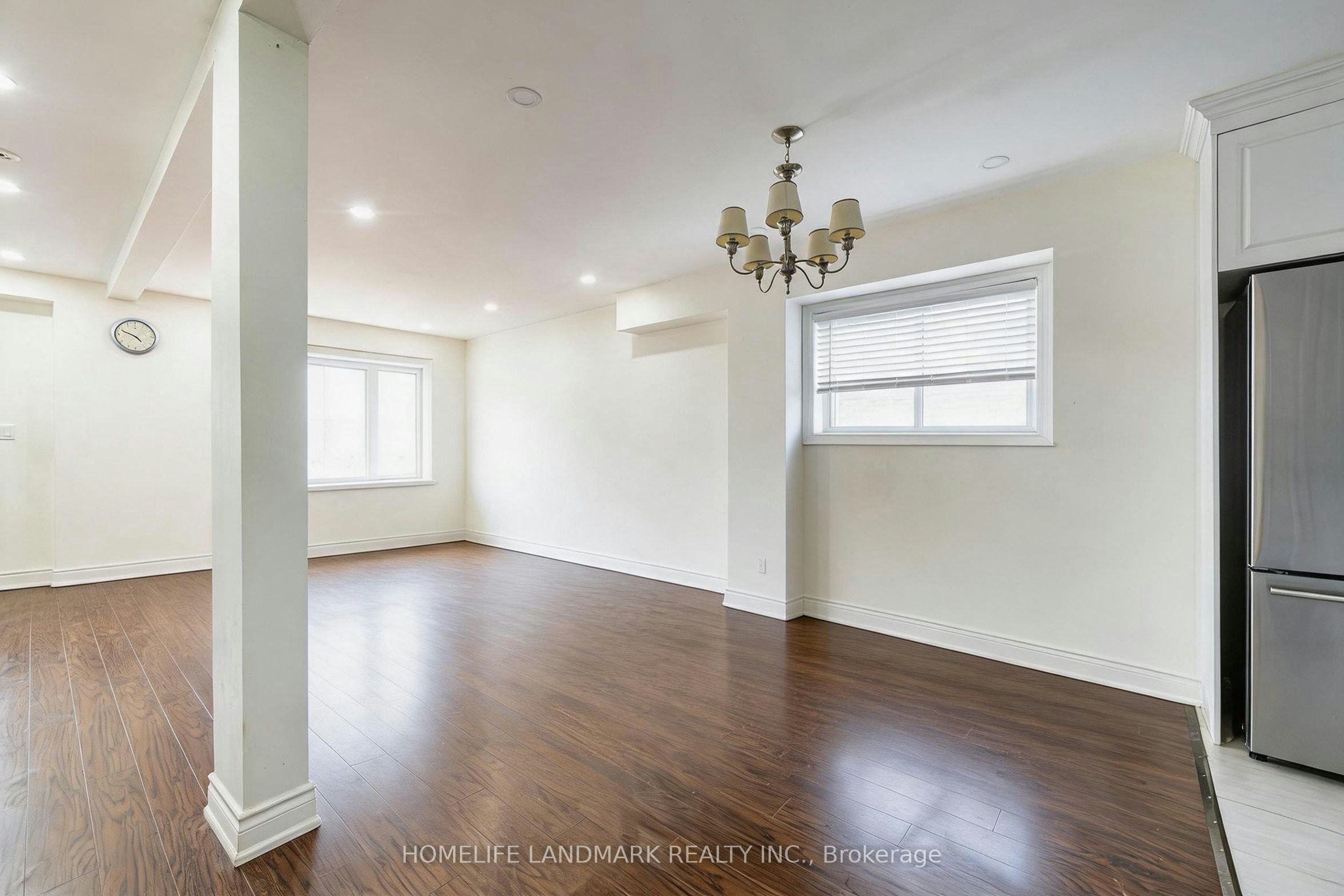19 Balaclava Drive, Toronto, ON, M1P 1E5 - 9