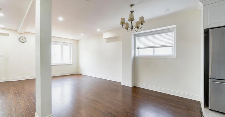 19 Balaclava Drive, Toronto, ON, M1P 1E5 - 9