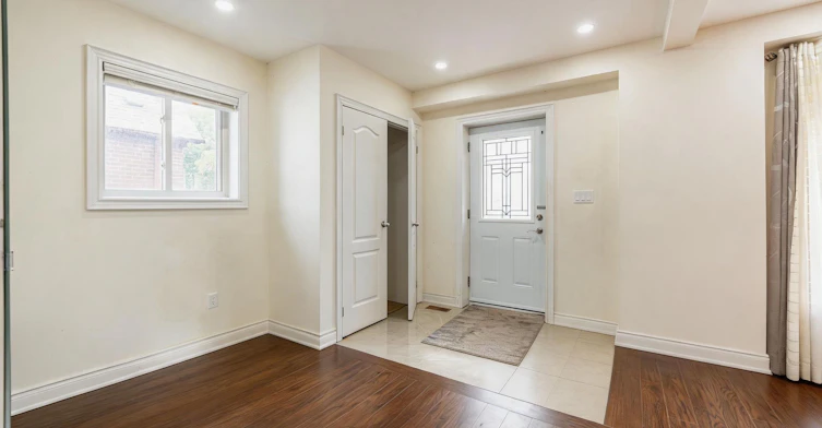 19 Balaclava Drive, Toronto, ON, M1P 1E5 - 11
