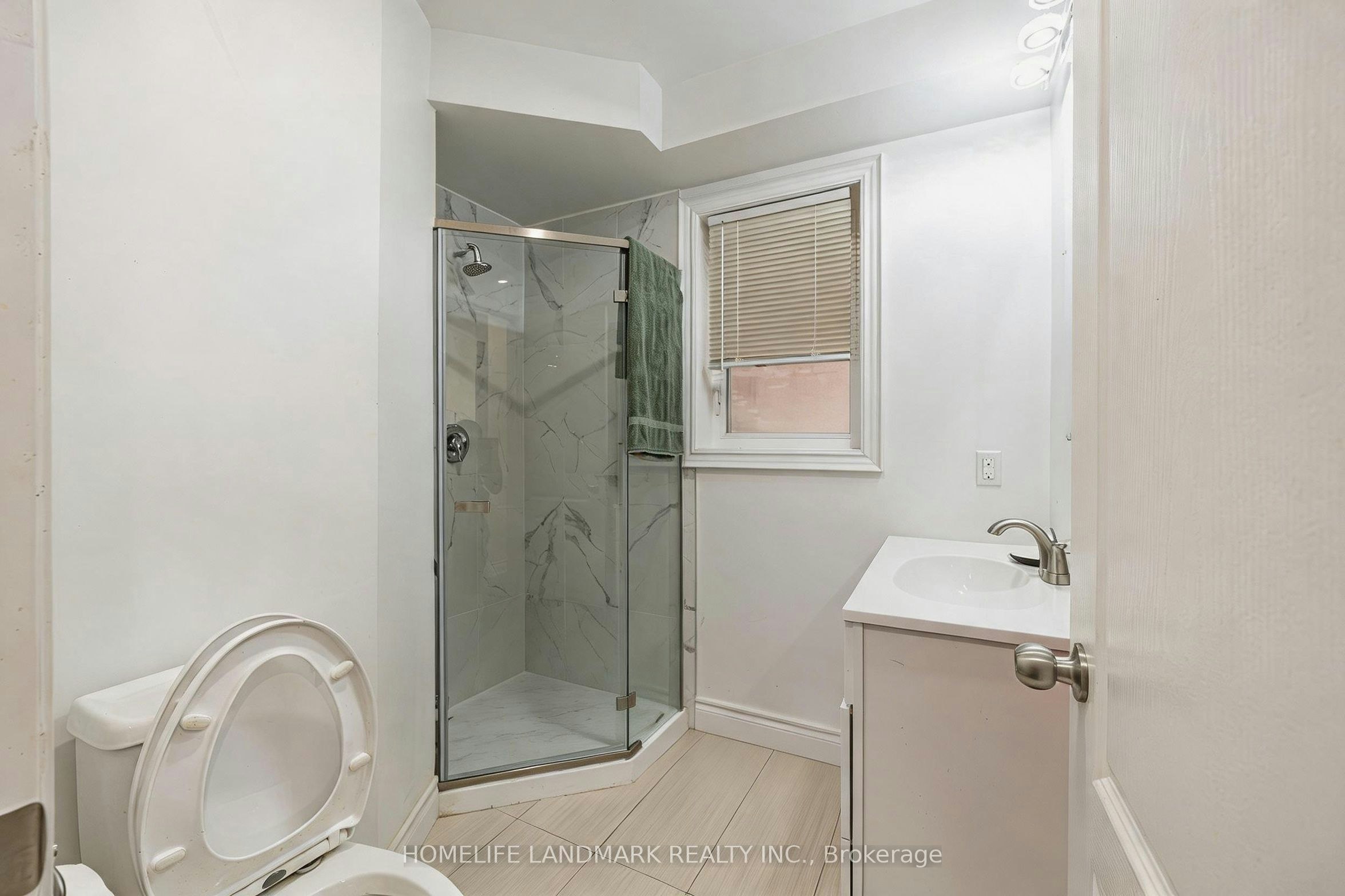 19 Balaclava Drive, Toronto, ON, M1P 1E5 - 19