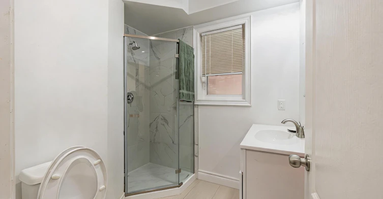 19 Balaclava Drive, Toronto, ON, M1P 1E5 - 19