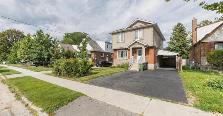 19 Balaclava Drive, Toronto, ON, M1P 1E5 - 2
