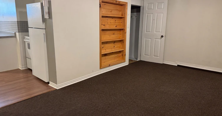 293 Oshawa Boulevard N, Oshawa, ON, L1G 5T2 - 2