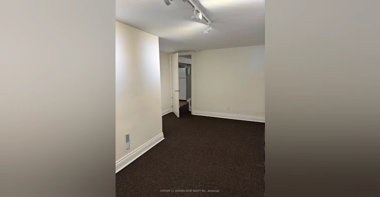 293 Oshawa Boulevard N, Oshawa, ON, L1G 5T2 - 10