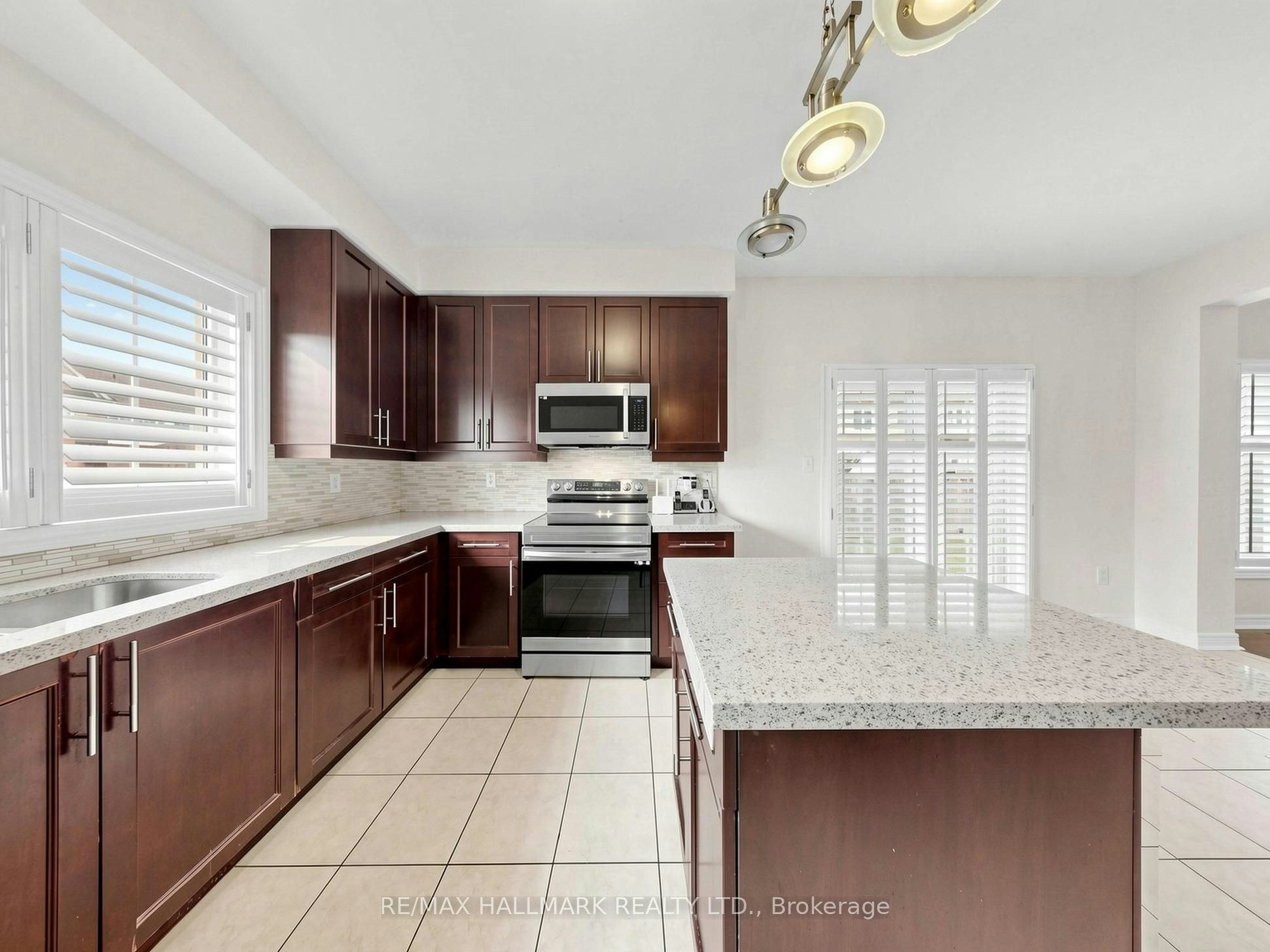72 Middlecote Drive, Ajax, ON, L1T 0J5 - 12