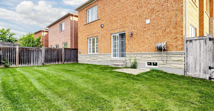 72 Middlecote Drive, Ajax, ON, L1T 0J5 - 47