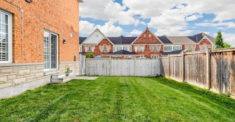 72 Middlecote Drive, Ajax, ON, L1T 0J5 - 46