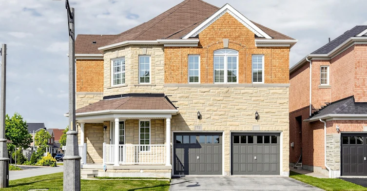 72 Middlecote Drive, Ajax, ON, L1T 0J5