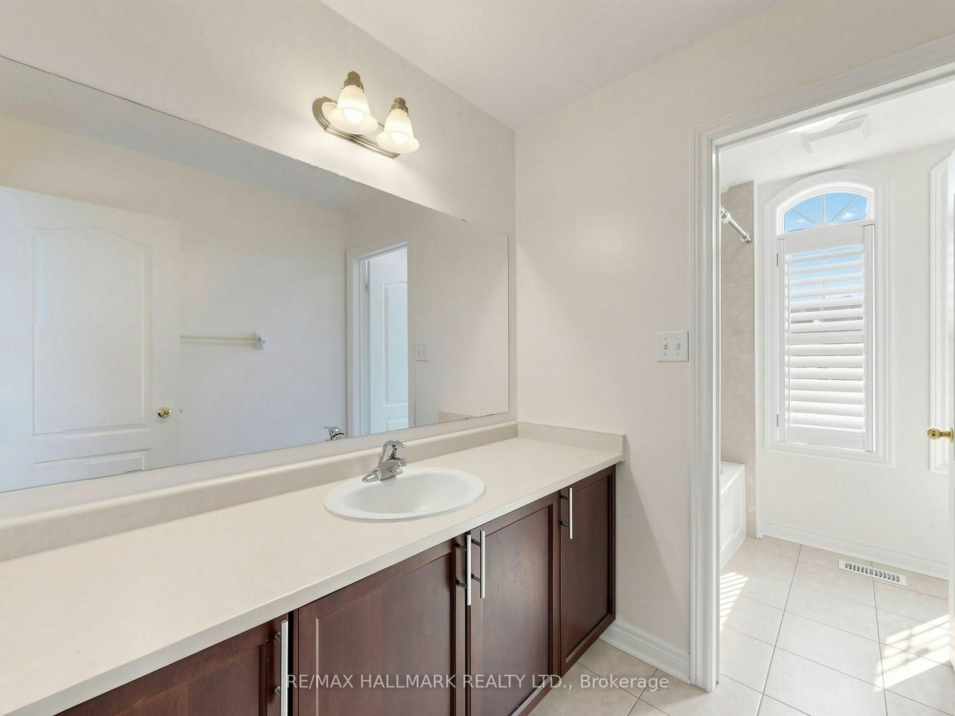 72 Middlecote Drive, Ajax, ON, L1T 0J5 - 39