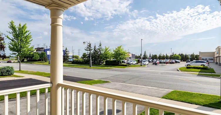 72 Middlecote Drive, Ajax, ON, L1T 0J5 - 4