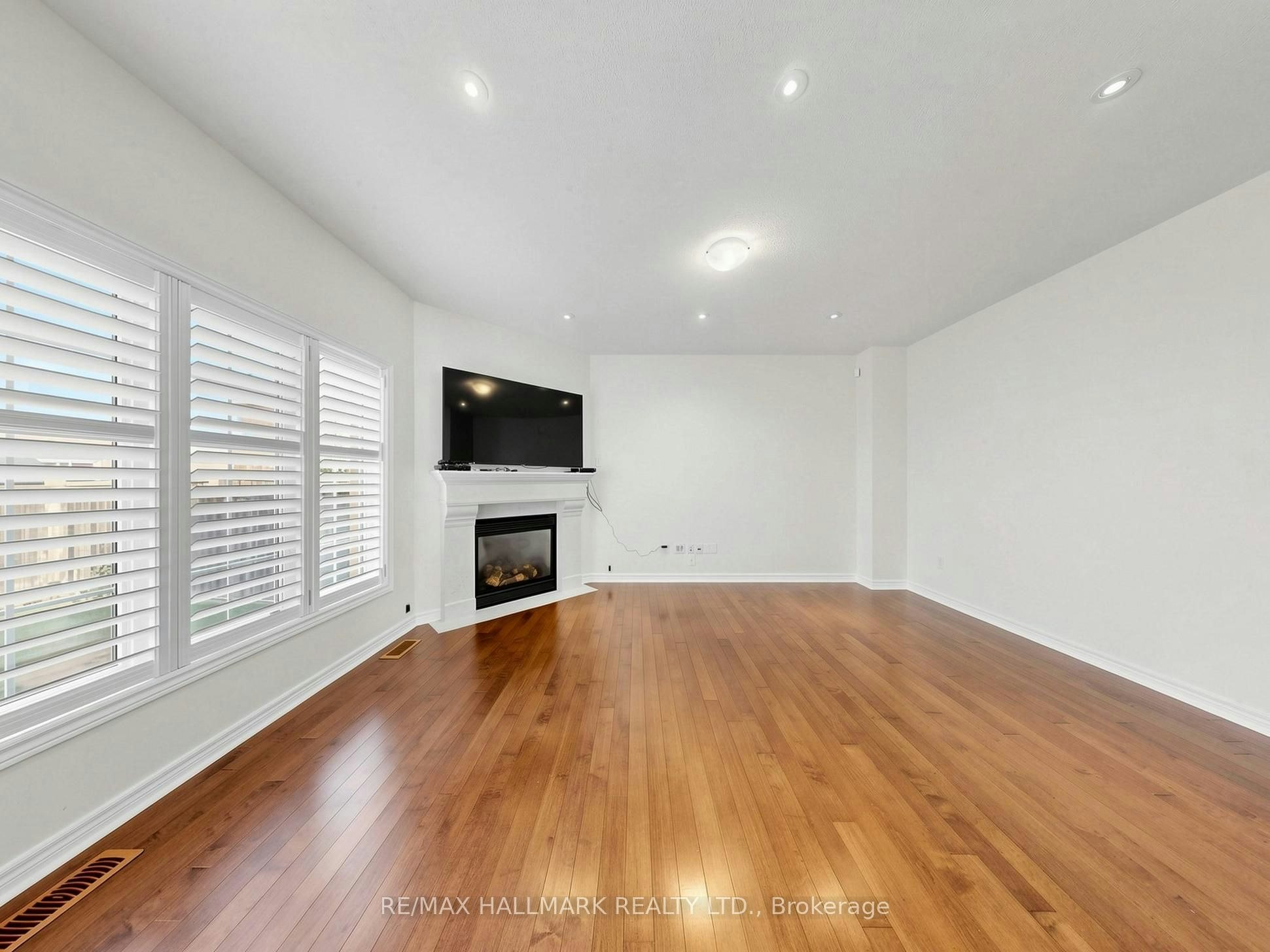 72 Middlecote Drive, Ajax, ON, L1T 0J5 - 17