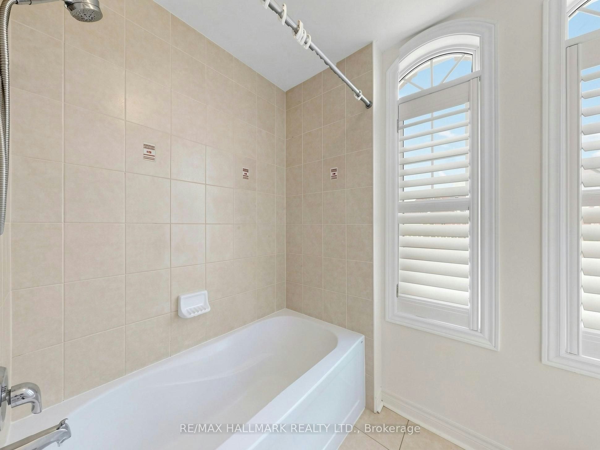 72 Middlecote Drive, Ajax, ON, L1T 0J5 - 40