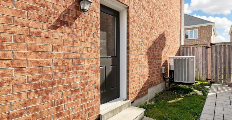 72 Middlecote Drive, Ajax, ON, L1T 0J5 - 49