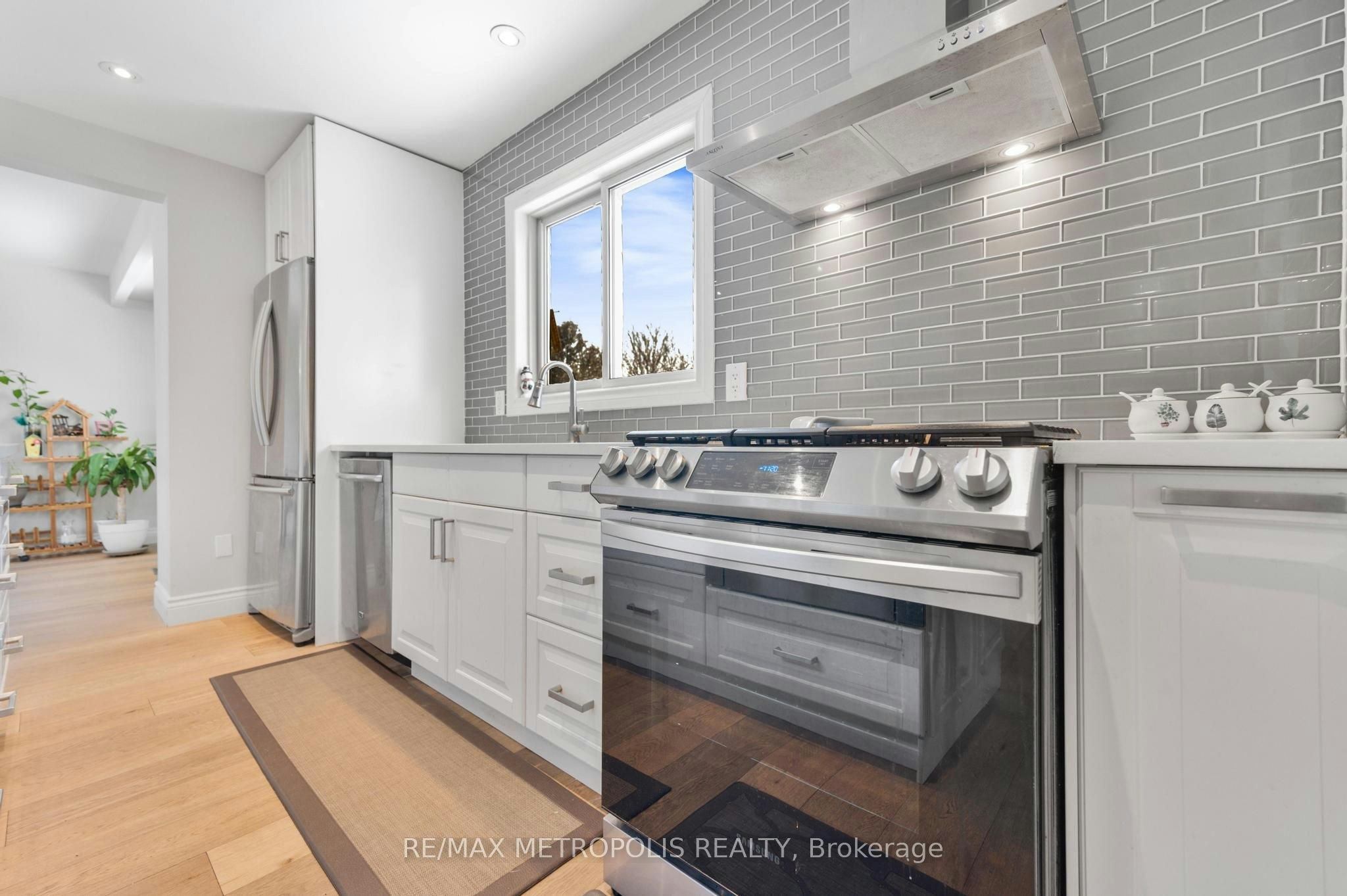 Main-57 Calder Crescent, Whitby, ON, L1N 6M2 - 6