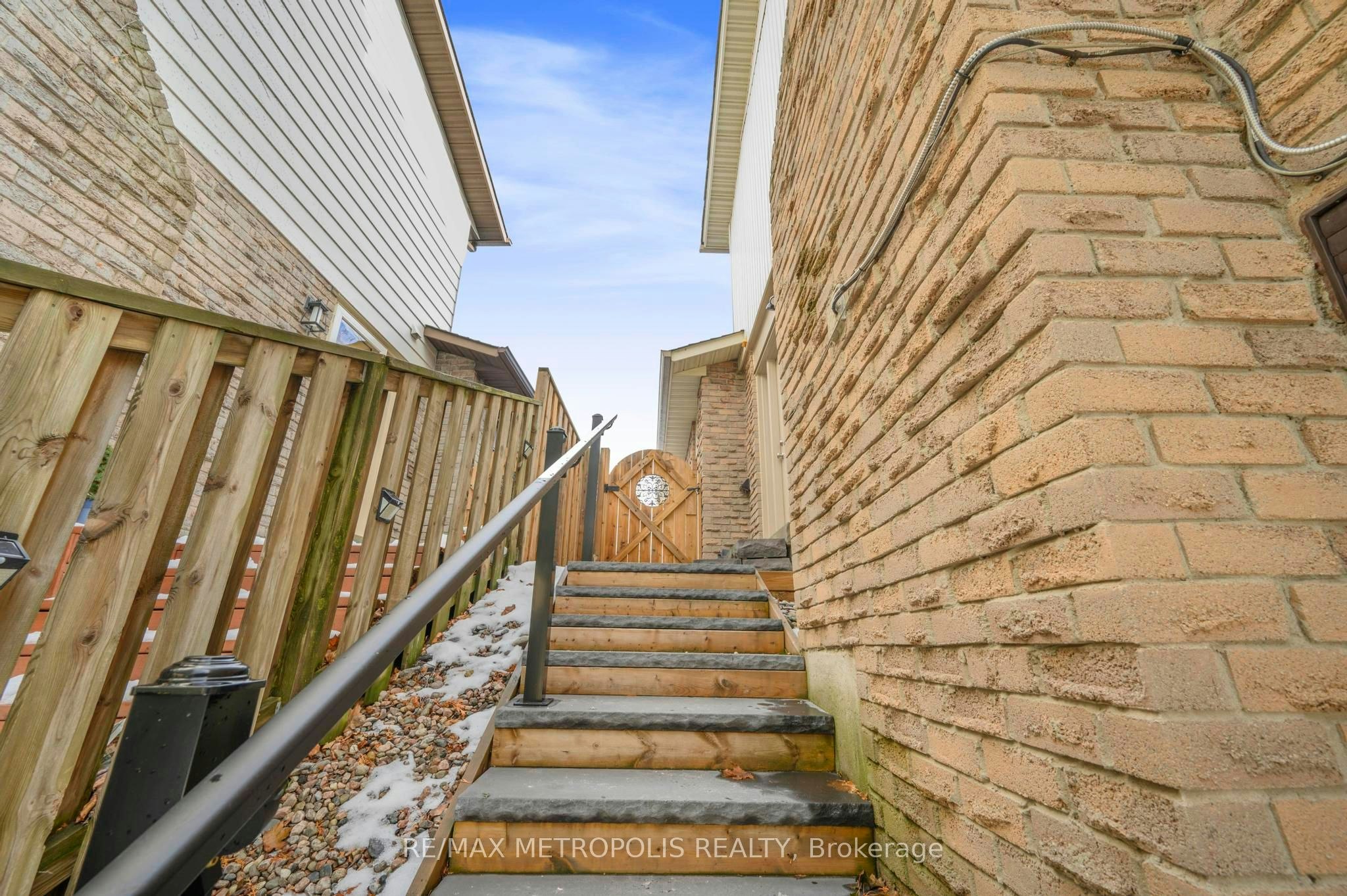 Main-57 Calder Crescent, Whitby, ON, L1N 6M2 - 24