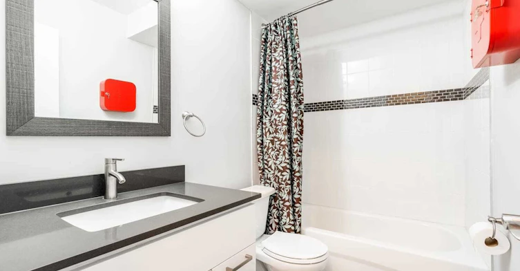 Lower-1319 Gerrard Street E, Toronto, ON, M4L 1Y8 - 20