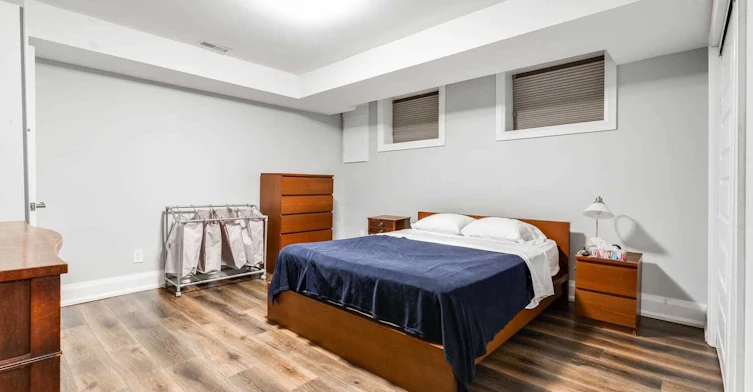 Lower-1319 Gerrard Street E, Toronto, ON, M4L 1Y8 - 16