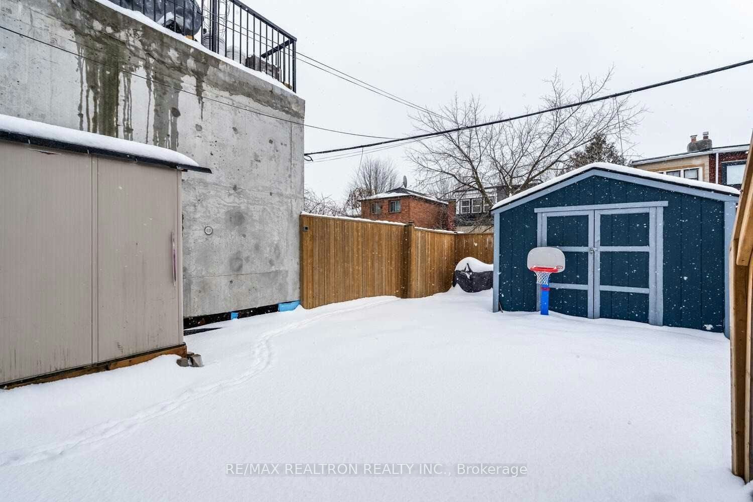 Lower-1319 Gerrard Street E, Toronto, ON, M4L 1Y8 - 21